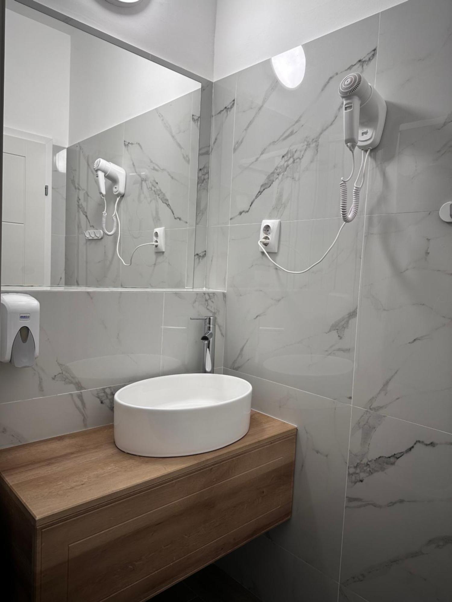 Hotel Paso Kolozsvár Kültér fotó
